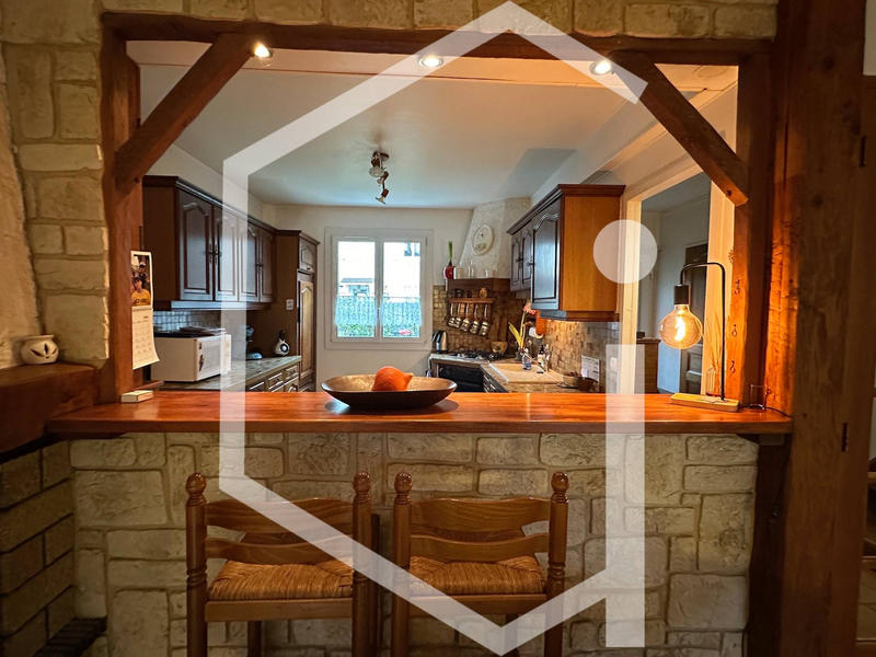 Maison - 92 m² - 4 pièces