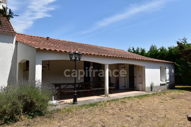 Maison - 141 m² - 10 pièces