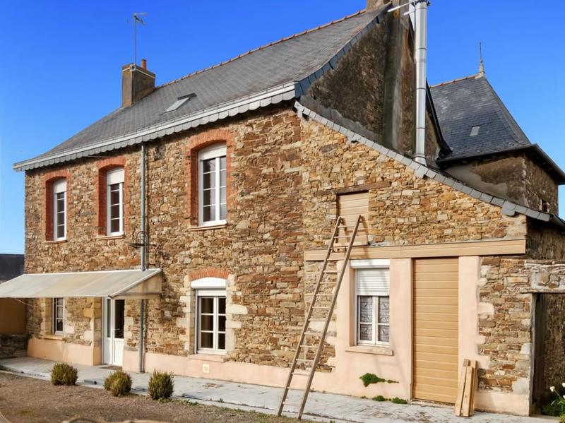 Maison - 200 m² - 8 pièces