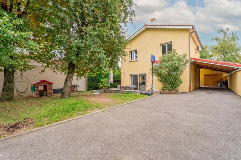 Maison - 104 m² - 5 pièces