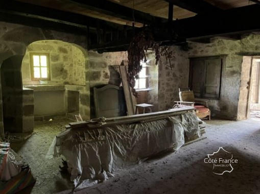 Maison - 120 m² - 2 pièces