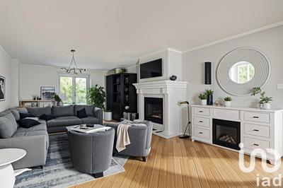 Maison - 201 m² - 6 pièces