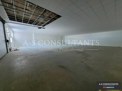 Local d'activité / Entrepôt - 371 m²