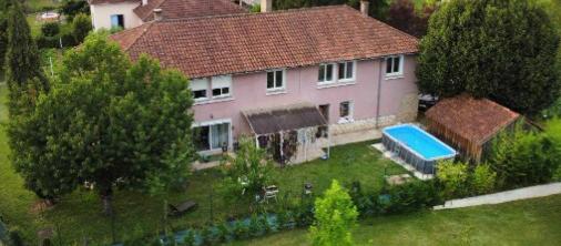 Maison - 300 m² - 7 pièces