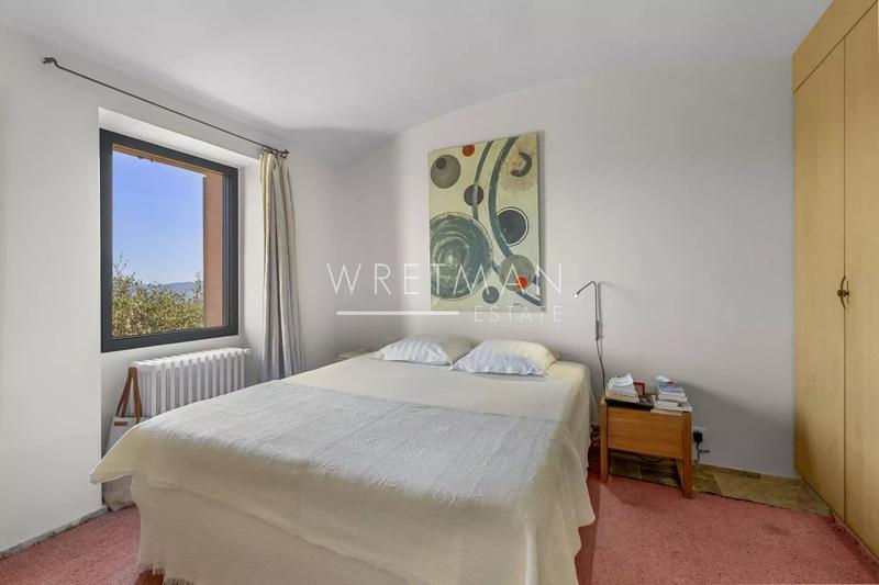 Maison - 250 m² - 7 pièces