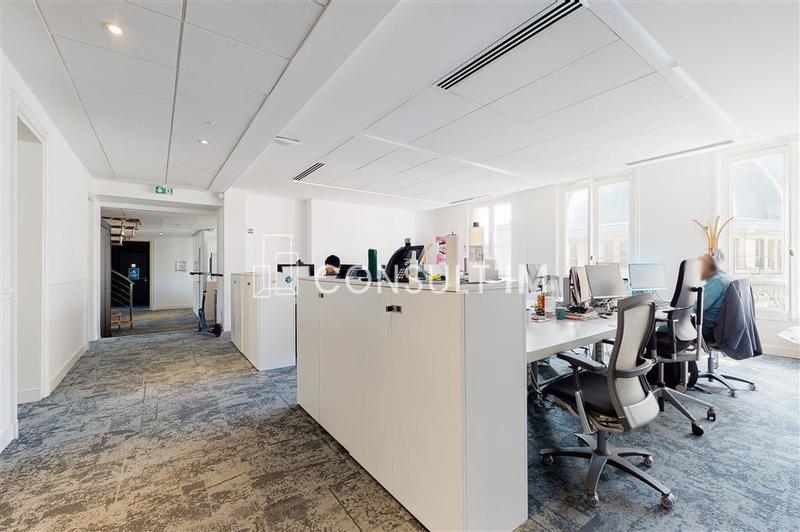 Bureau - 680 m²