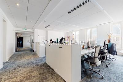 Bureau - 680 m²