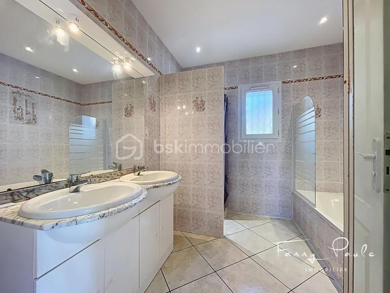 Villa - 115 m² - 6 pièces