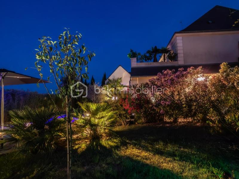 Maison de ville - 380 m² - 7 pièces