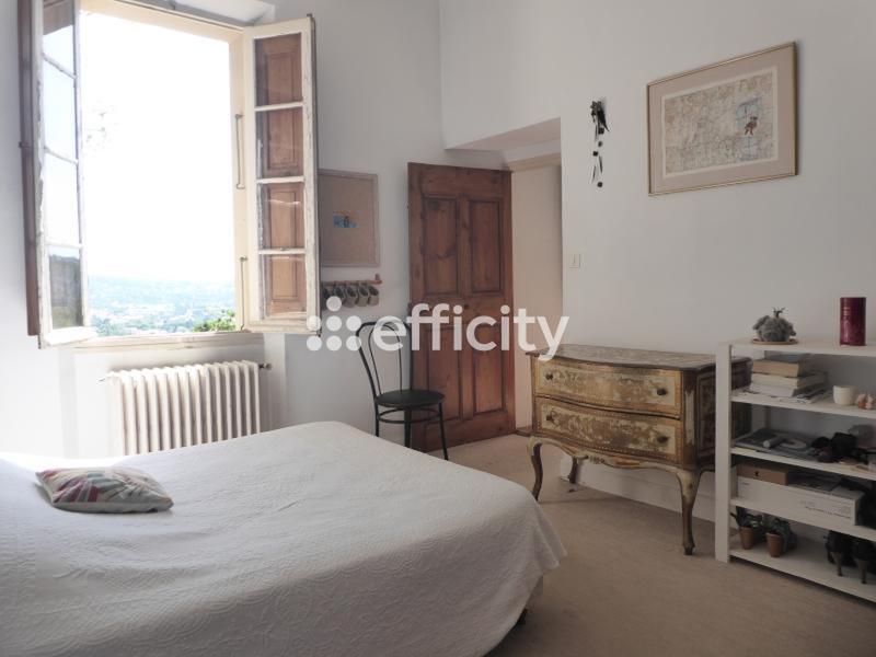 Maison - 180 m² - 6 pièces