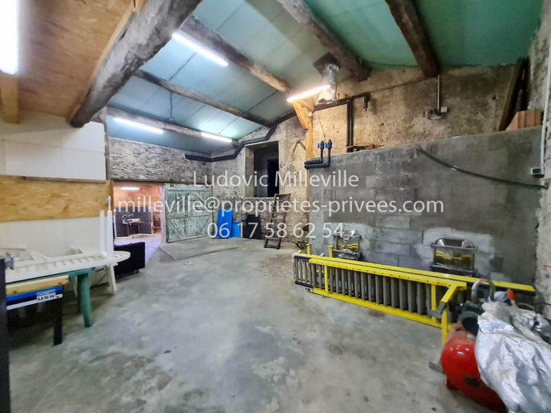 Grange - 185 m² - 4 pièces