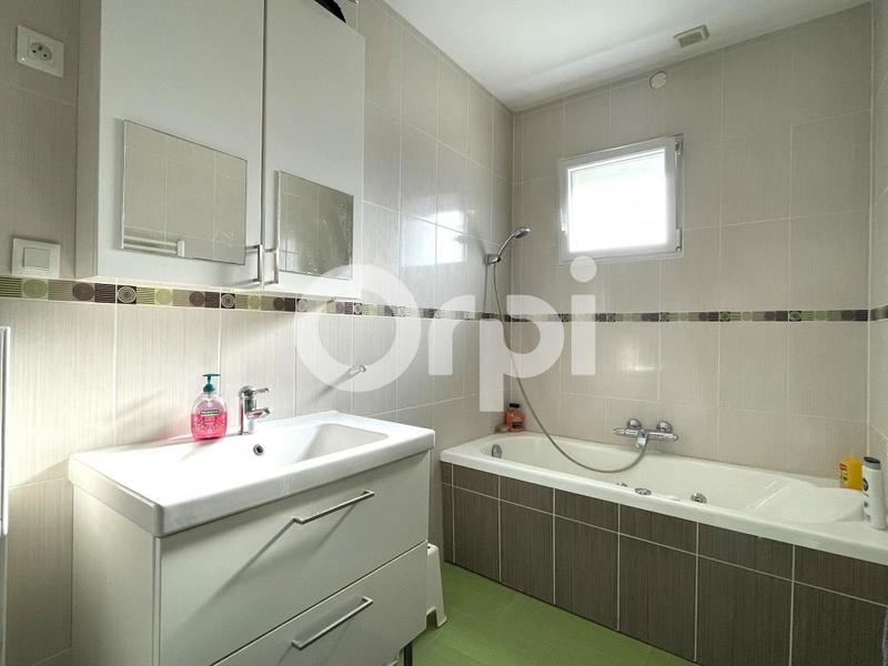 Maison - 265 m² - 7 pièces