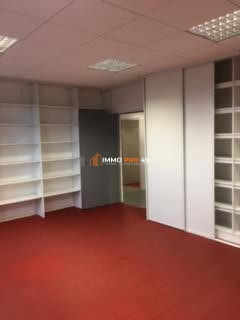Bureau - 244 m²
