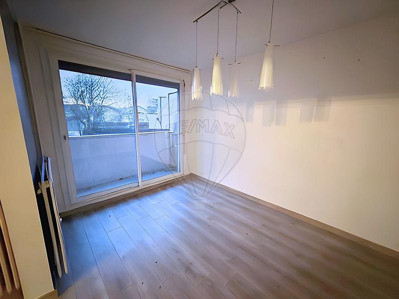 Appartement - 90 m² - 4 pièces