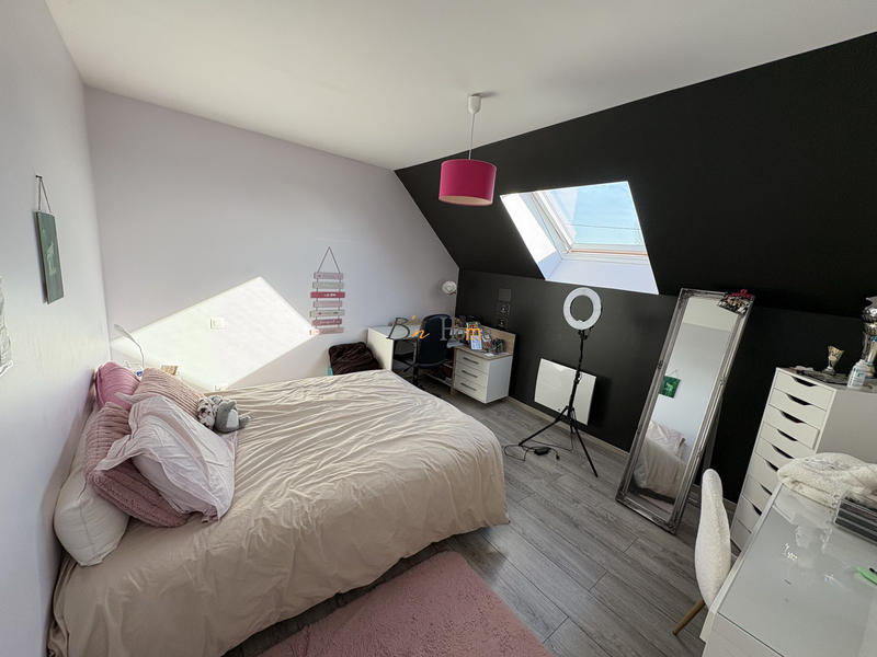 Maison - 250 m² - 4 pièces