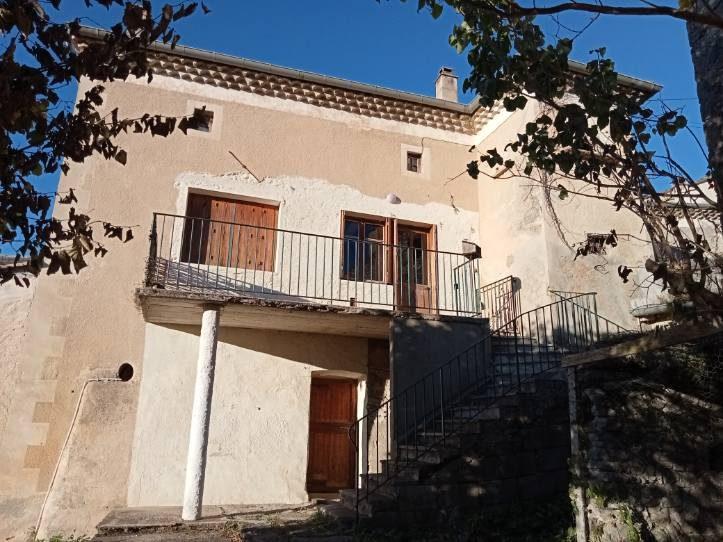 Maison - 170 m² - 10 pièces