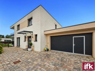 Maison - 165 m² - 6 pièces