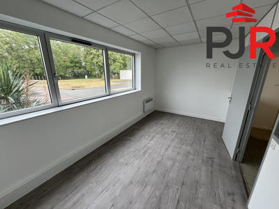 Local d'activités - 816 m²