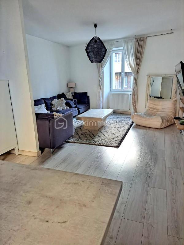 Appartement - 95 m² - 6 pièces