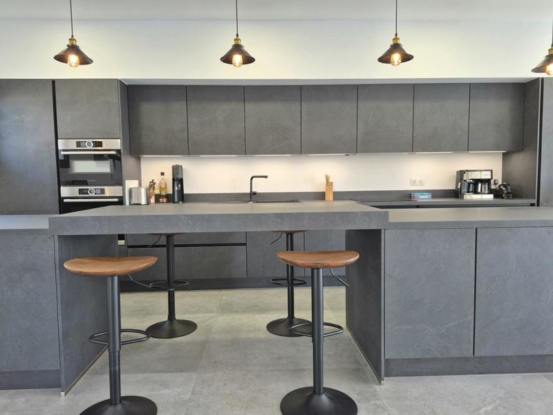 Maison - 232 m² - 6 pièces