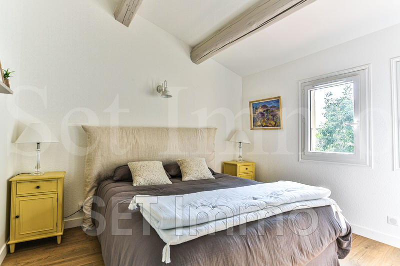 Maison - 210 m² - 7 pièces