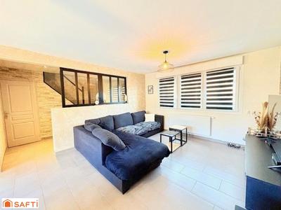 Maison - 95 m² - 5 pièces