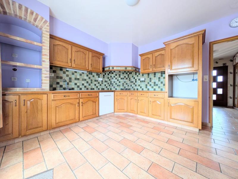 Maison - 208 m² - 8 pièces