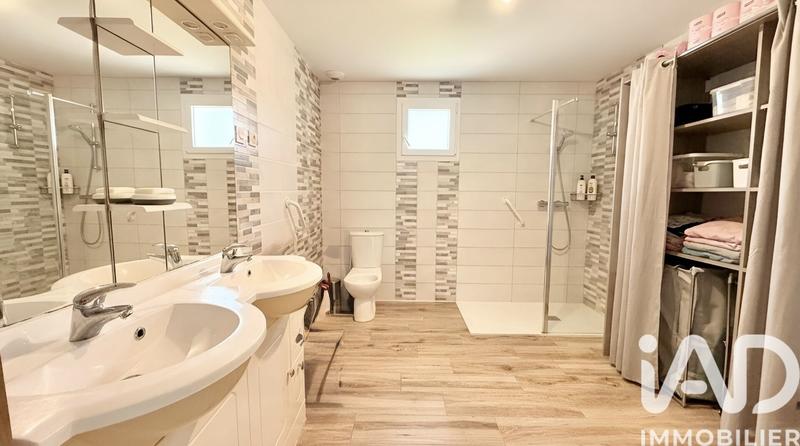 Maison - 212 m² - 8 pièces