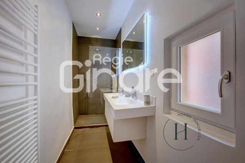 Appartement - 93 m² - 3 pièces