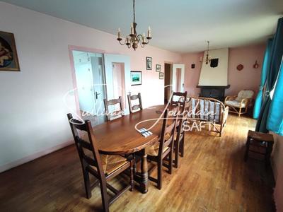 Maison - 117 m² - 7 pièces