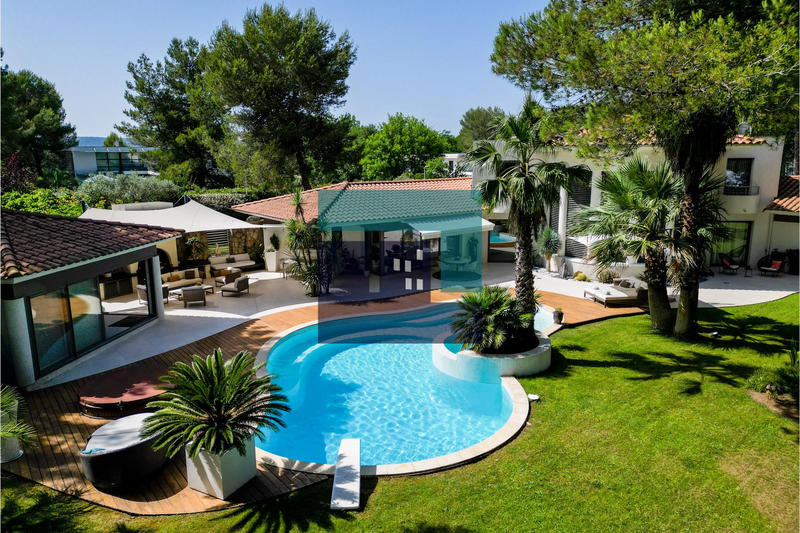 Villa - 420 m² - 7 pièces