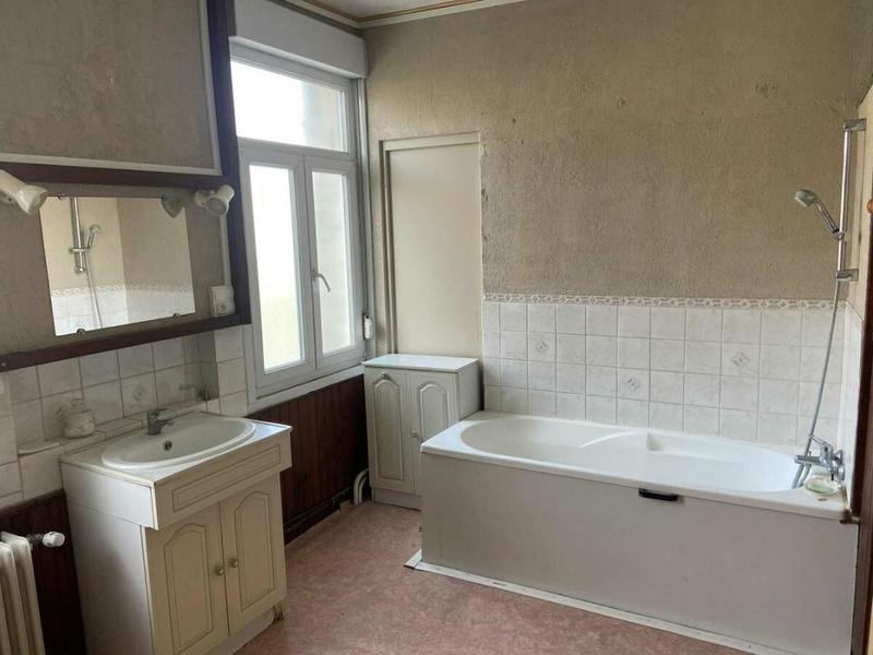 Maison - 156 m² - 8 pièces