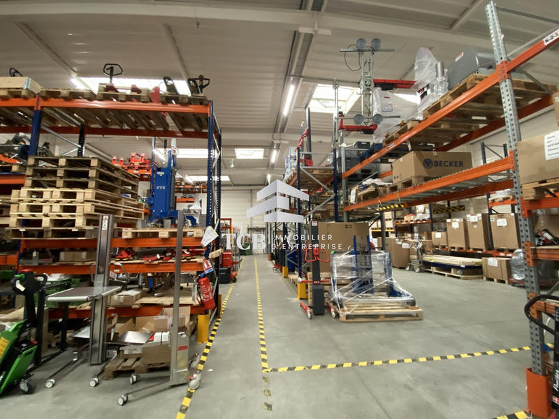 Local d'activités - 820 m²