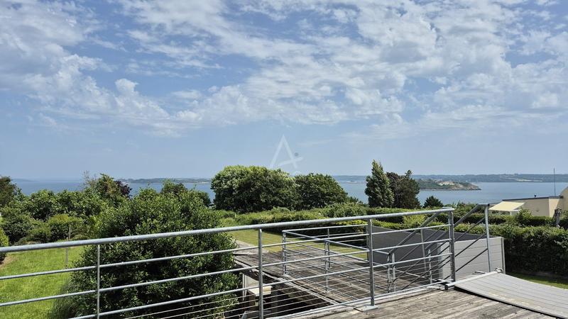 Maison - 88 m² - 6 pièces