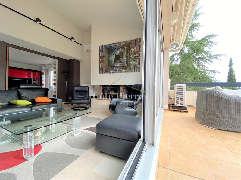 Appartement - 152 m² - 5 pièces