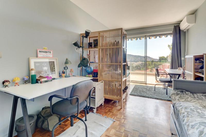 Appartement - 82 m² - 3 pièces