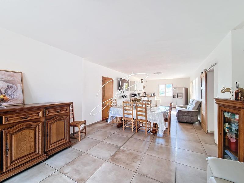 Maison - 189 m² - 8 pièces