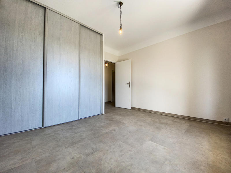 Appartement - 72 m² - 2 pièces