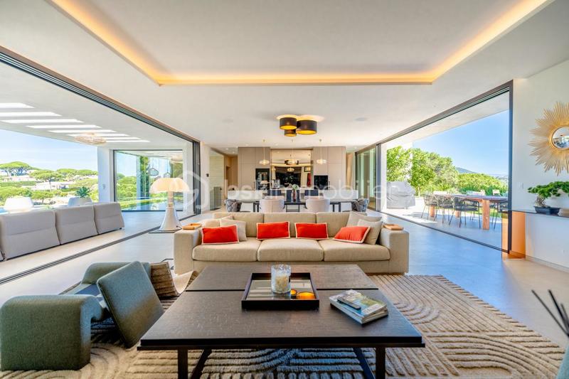 Villa - 395 m² - 9 pièces