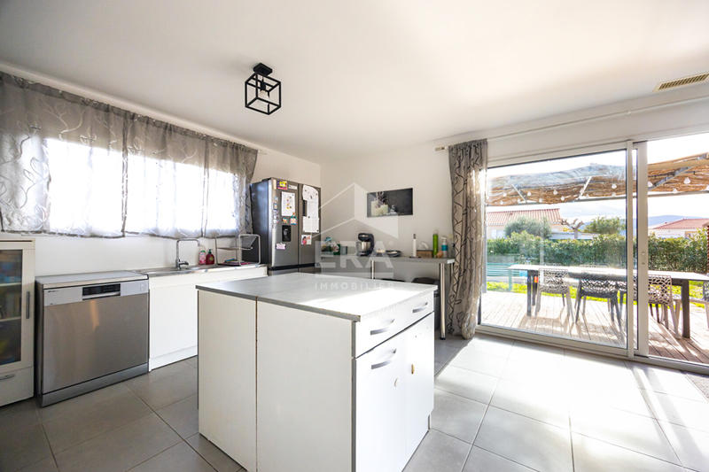 Maison - 122 m² - 6 pièces