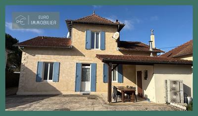 Maison - 200 m² - 8 pièces