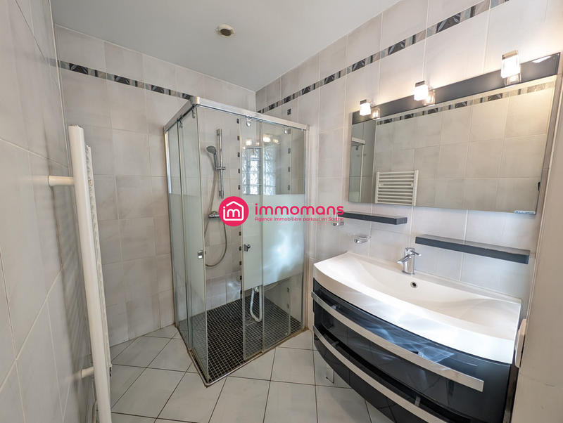 Maison - 220 m² - 9 pièces