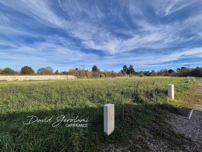 Terrain constructible - 639 m²