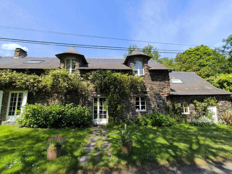 Propriété - 328 m² - 11 pièces