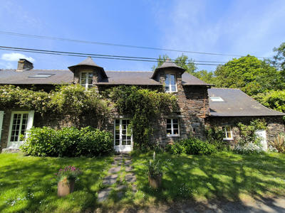 Propriété - 328 m² - 11 pièces