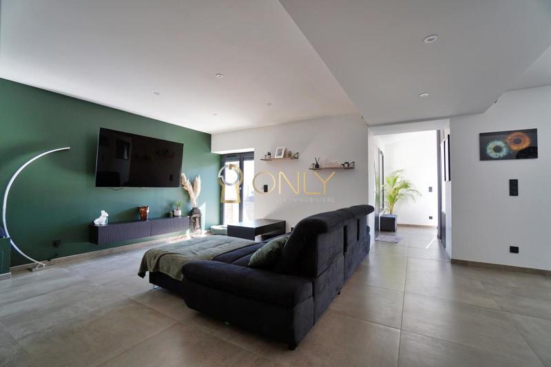 Villa - 137 m² - 5 pièces