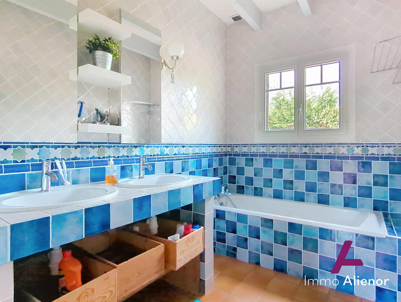 Maison - 169 m² - 6 pièces