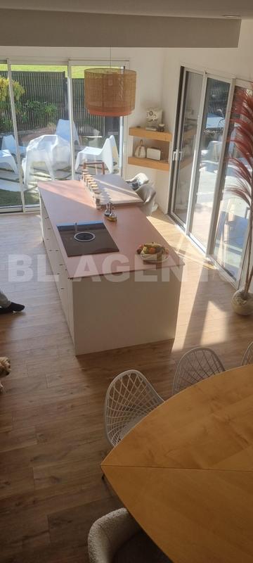 Maison - 175 m² - 5 pièces