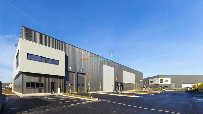 Local d'activité / Entrepôt - 3 287 m²