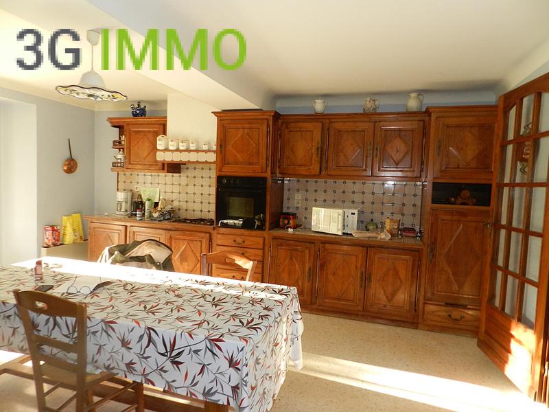 Maison - 230 m² - 10 pièces